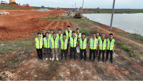 抗洪搶險(xiǎn)報(bào)導(dǎo)-迎“汛”而上，奔赴前線 -454.png